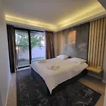 Cu Terasa * Βουκουρέστι