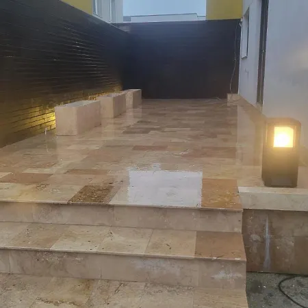 Apartment Cu Terasa Bukarest