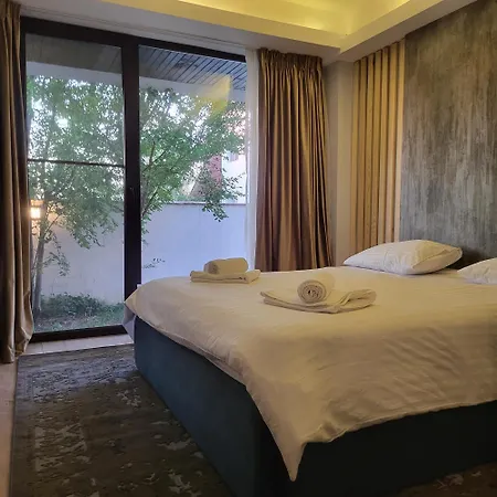Apartment Cu Terasa