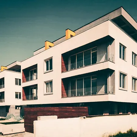 Appartement Cu Terasa *