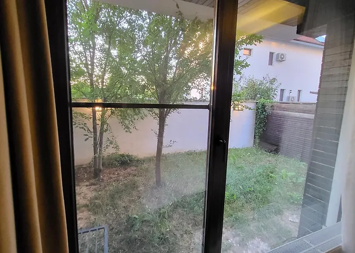 Apartament Cu Terasă